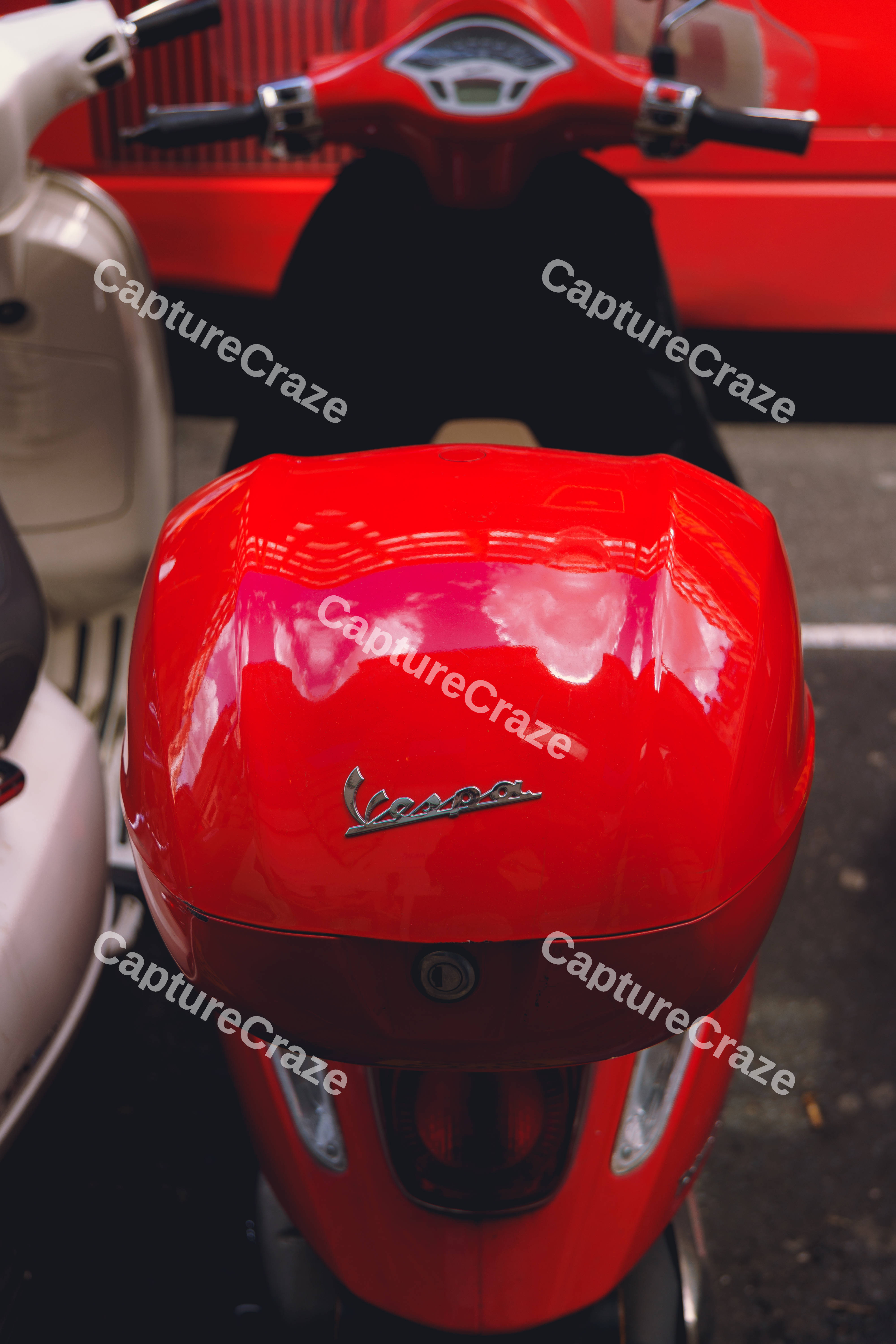 Red Vespa Variation